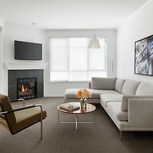 One-Bedroom King Suite